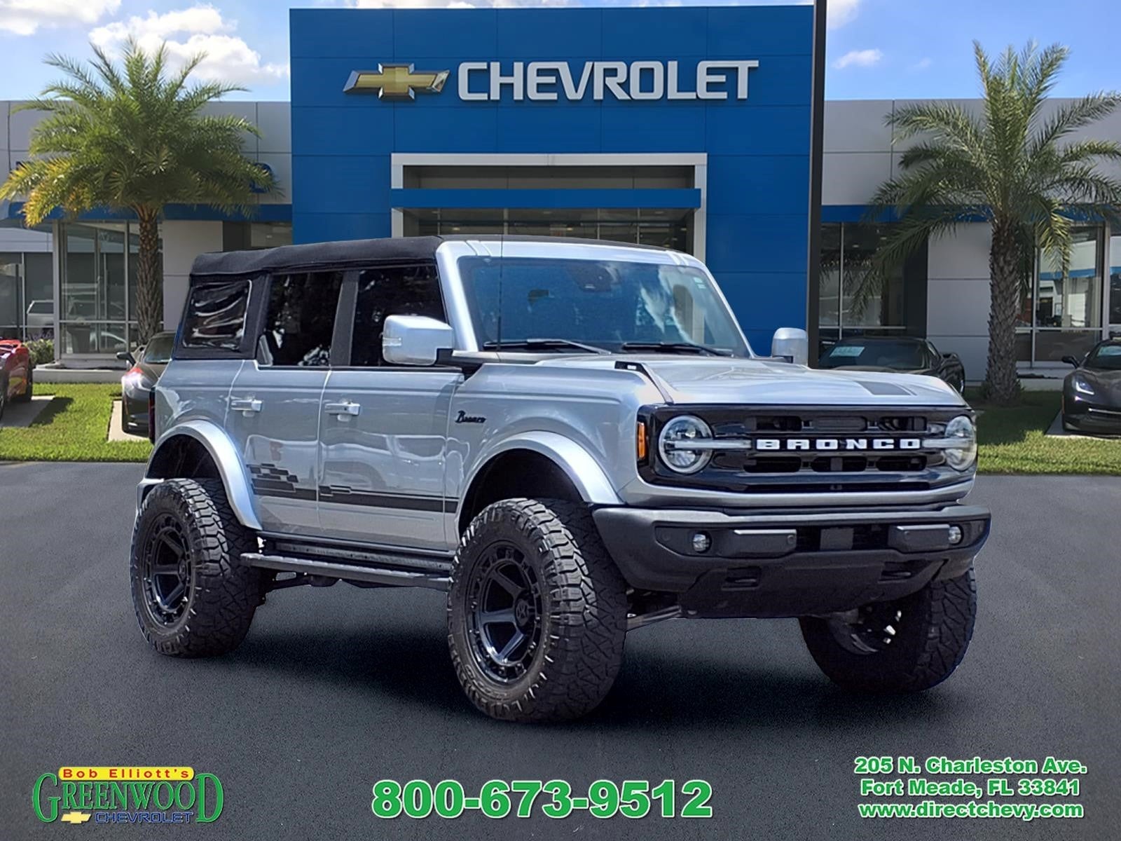 2023 Ford Bronco Outer Banks in Silver — front three-quarter view