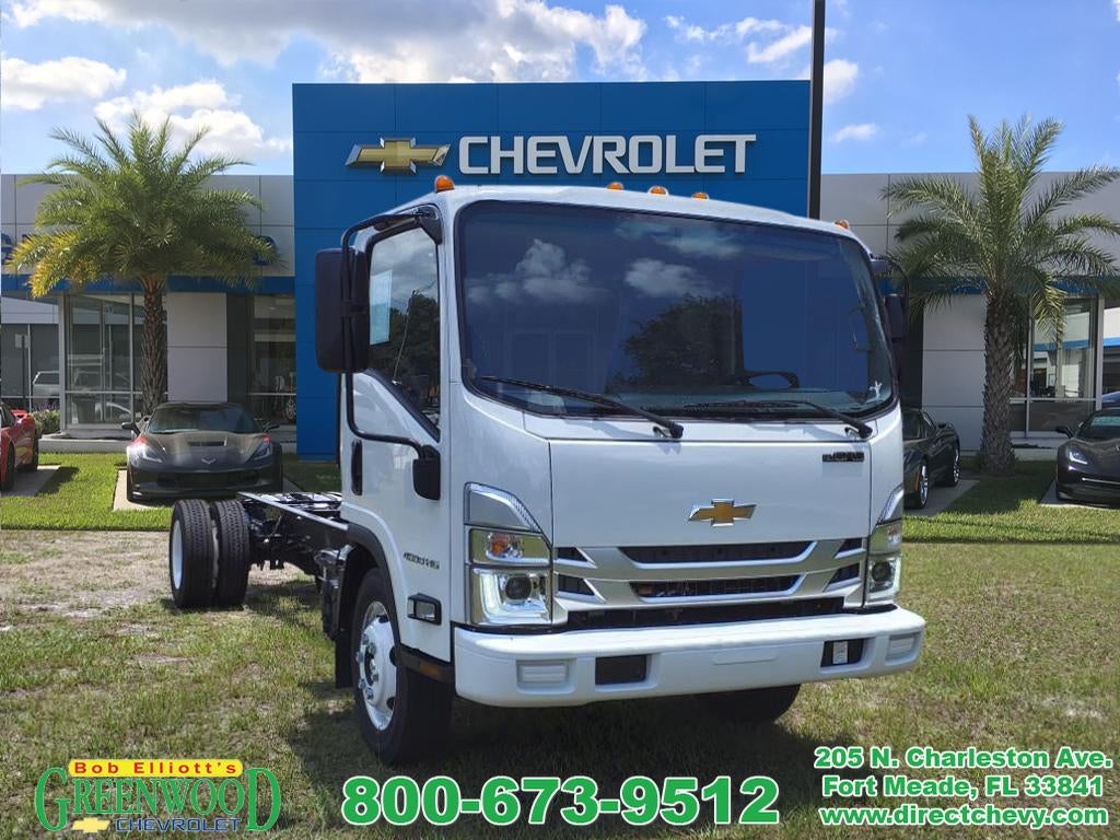 2025 Chevrolet Low Cab Forward 4500 HG Base in Arc White — front three-quarter view
