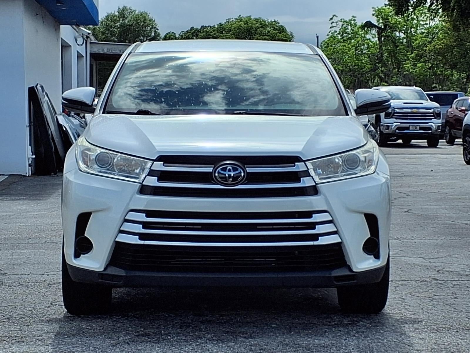 2019 Toyota Highlander — side profile view