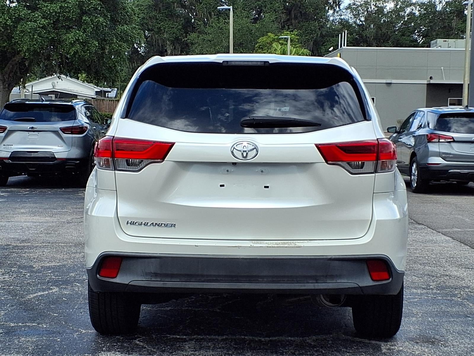 2019 Toyota Highlander — detail view